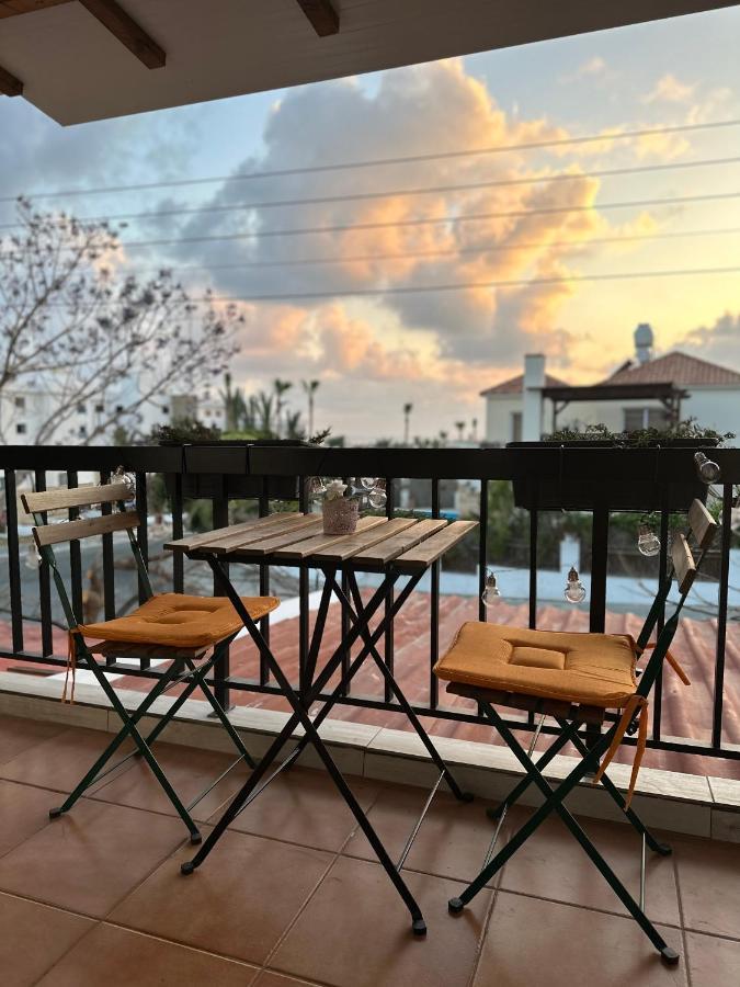 Arya Seaview Apartment In The Heart Of Coral Bay (Adults Only) Eksteriør bilde