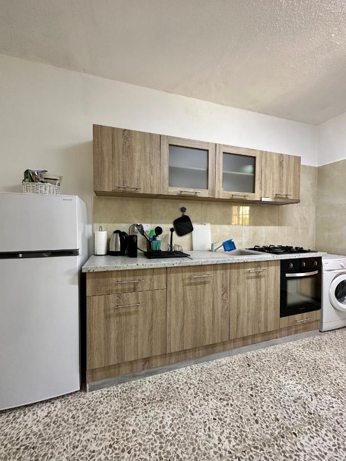 Arya Seaview Apartment In The Heart Of Coral Bay (Adults Only) Eksteriør bilde