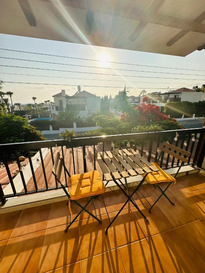 Arya Seaview Apartment In The Heart Of Coral Bay (Adults Only) Eksteriør bilde